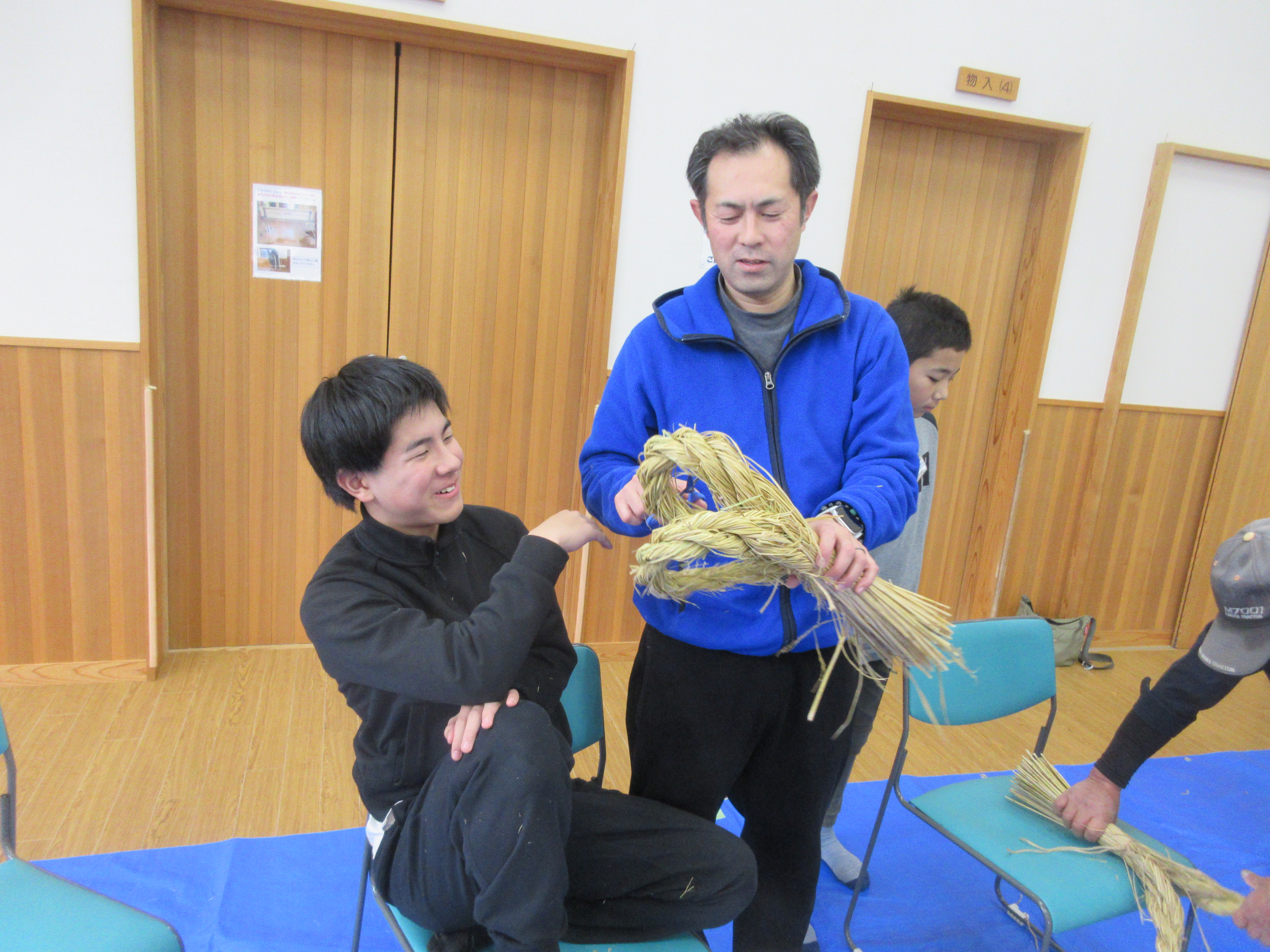 しめ縄づくり