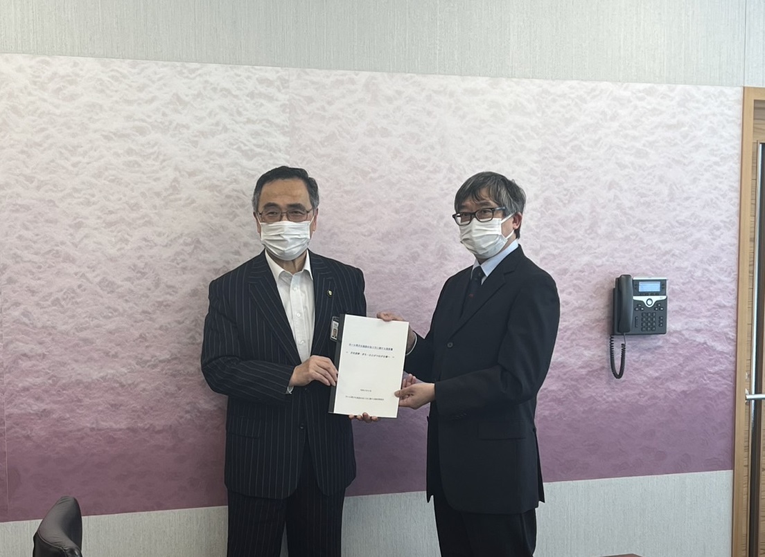 ホール等文化施設のあり方に関する検討委員会からの提言書提出についての画像1