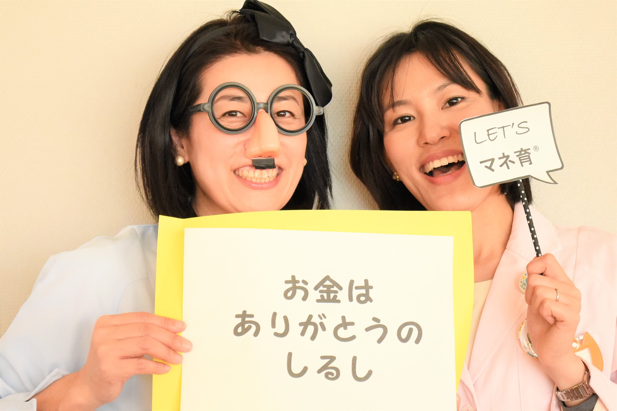 キャサリン(竹内かおりさん)とナンシー(西岡奈美さん)の画像