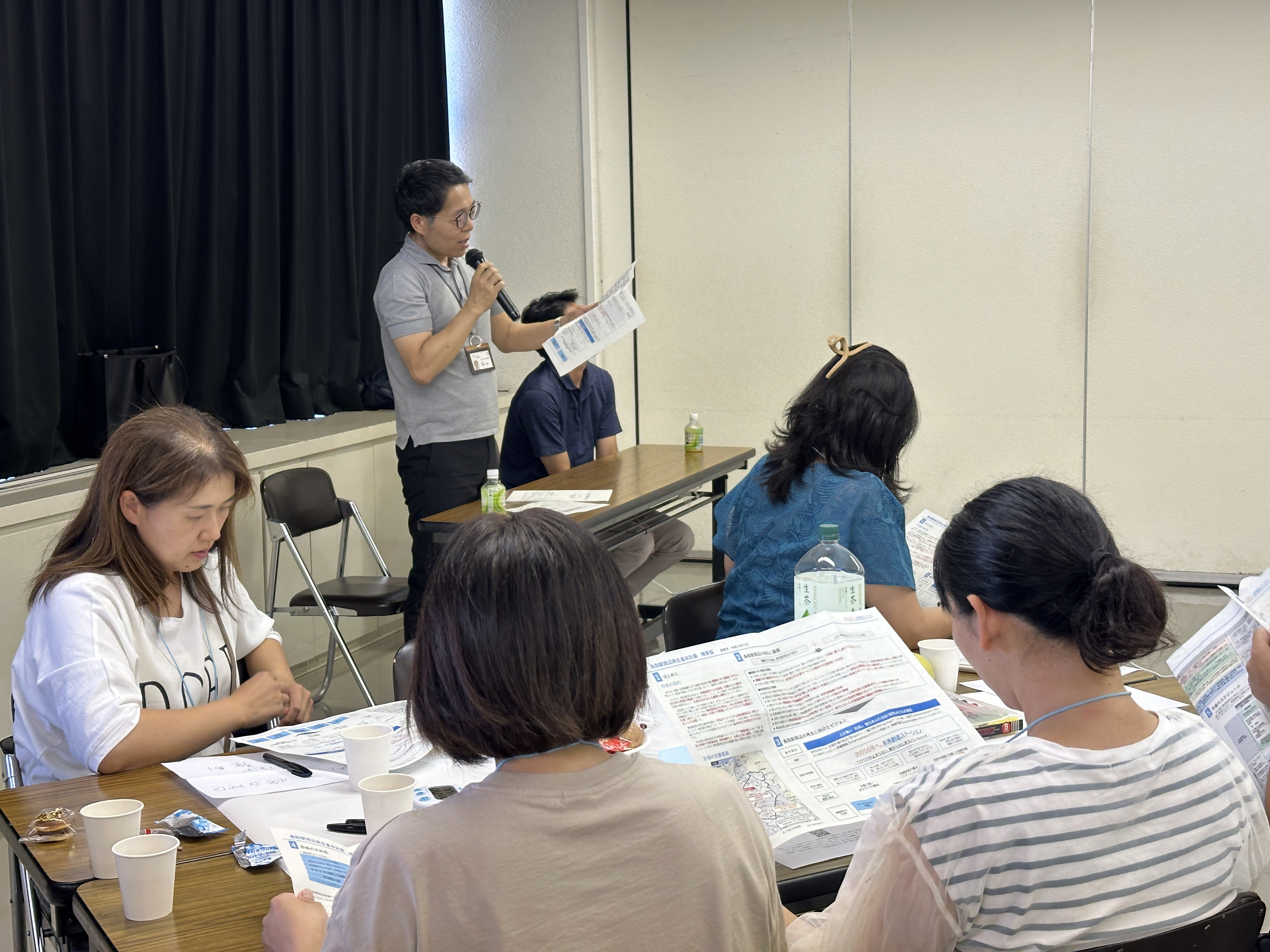 2.市による鳥取駅周辺再生基本計画(概要版)の説明の画像