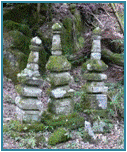 本殿（小鳥居、跡地、板碑、三重塔）　の画像2