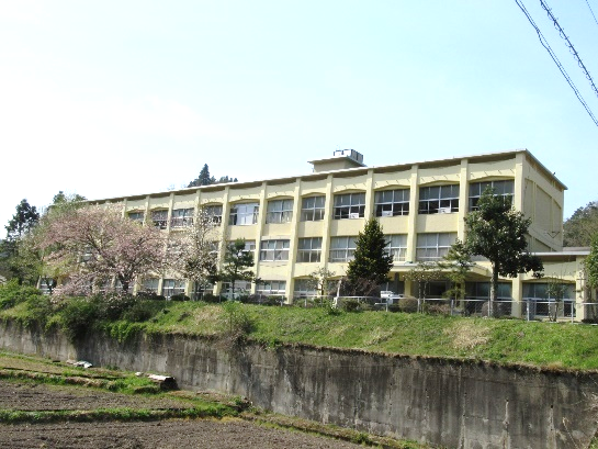 佐治小学校 校舎