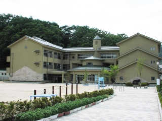 散岐小学校校舎