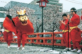 表紙写真：「静」と「動」の舞　荒御崎神社麒麟獅子舞（河原町布袋）～第7回鳥取三十二万石お城まつり