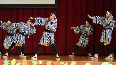 東郷小 手踊り・銭太鼓