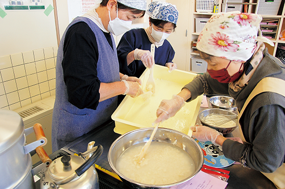 甘酒を使ったスイーツづくり教室 甘酒作りの様子